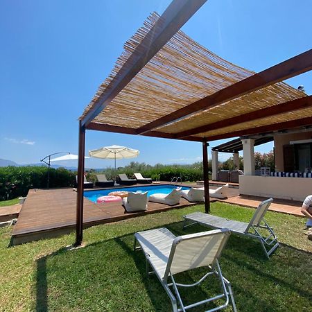 Georges Villa Galaxidi, Family, Pool And Garden Exterior photo