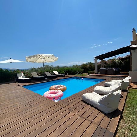 Georges Villa Galaxidi, Family, Pool And Garden Exterior photo