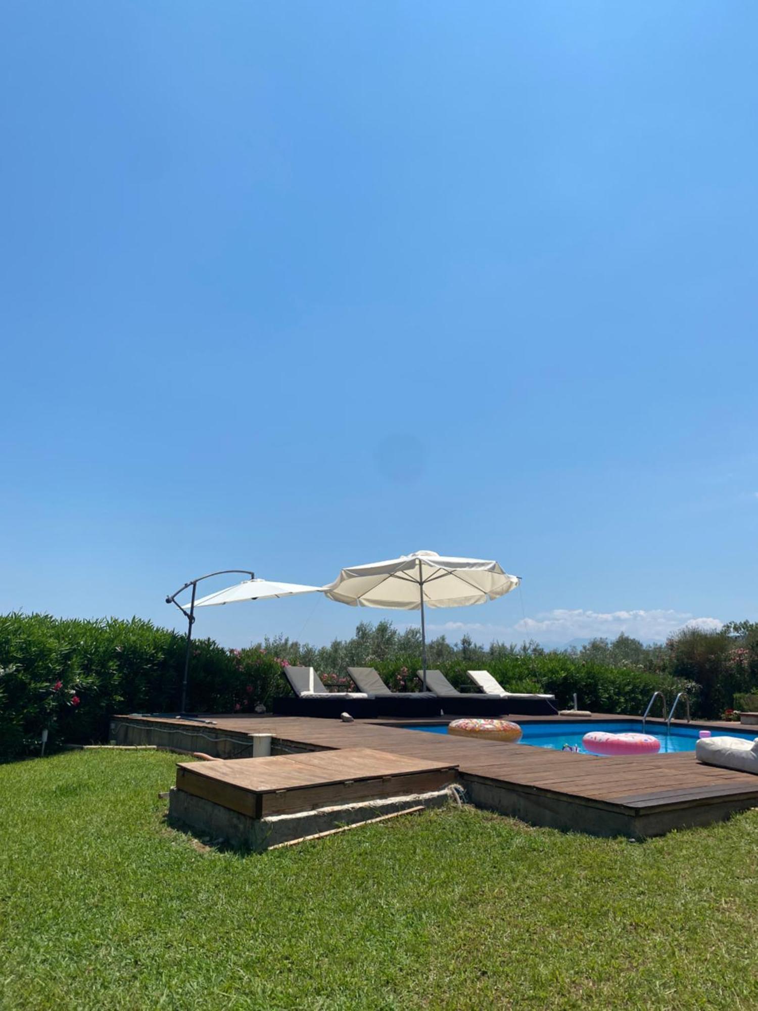 Georges Villa Galaxidi, Family, Pool And Garden Exterior photo